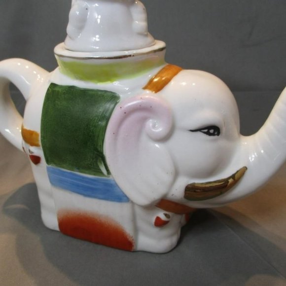 Ceramic Elephant Teapot - Picture 2 of 8
